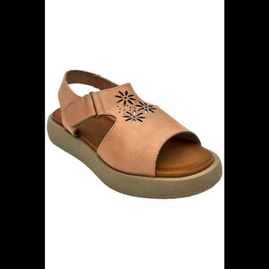 Hee Leather Perforated Sandals-Vaquetilla Nude - Medium